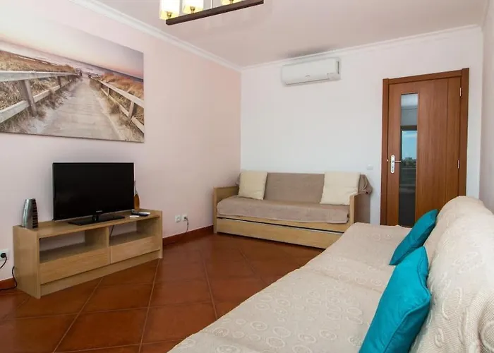 Apartment Globe 45 - Location & The Strip Albufeira